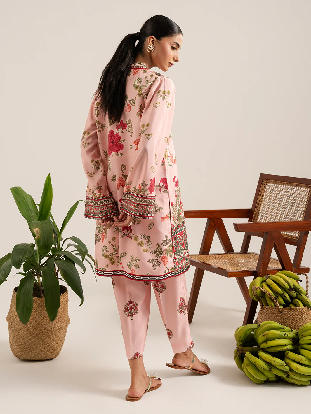 BLUSH - Image 3