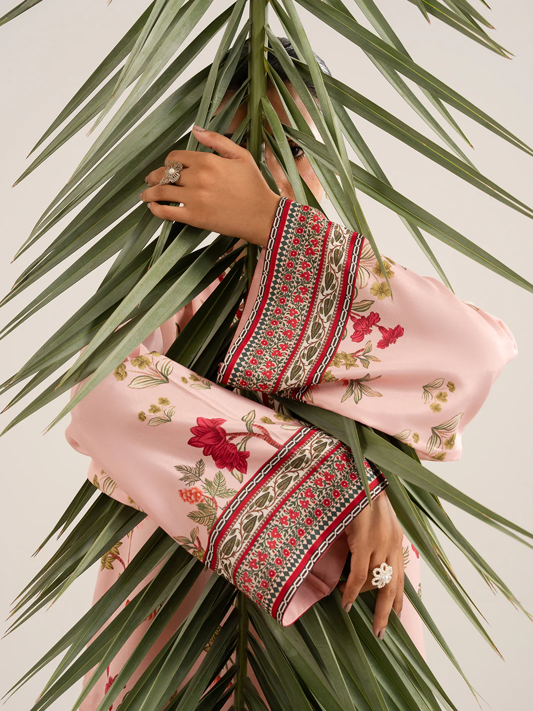BLUSH - Image 6