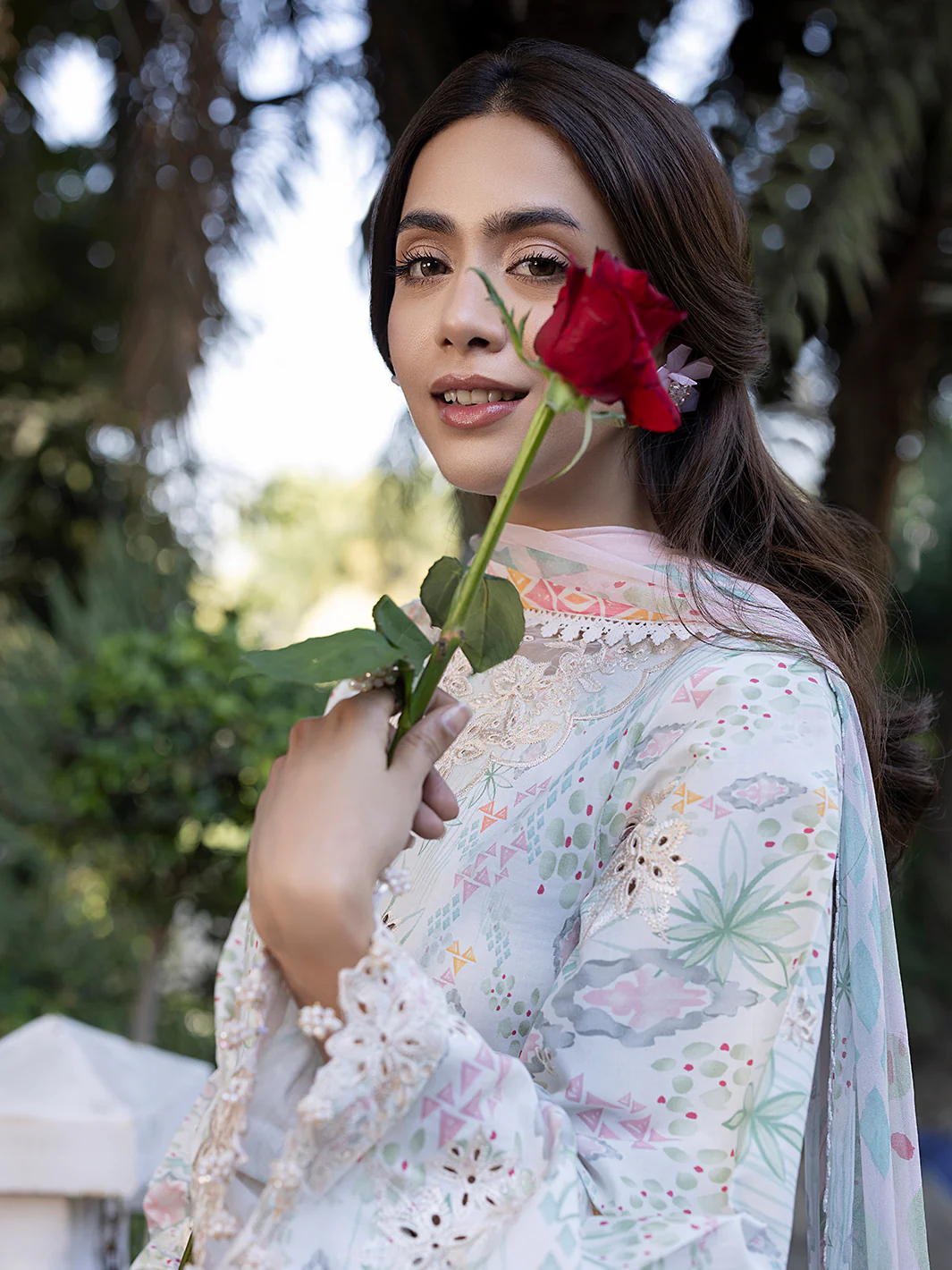 CLEO - Image 2