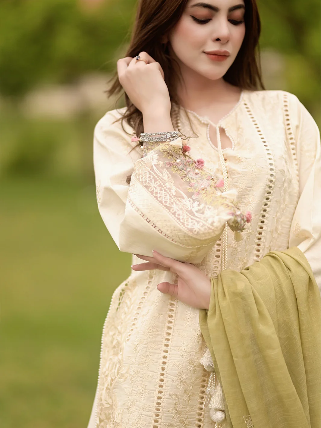 FLOSSIE | 3 PC LUXURY LAWN - Image 4