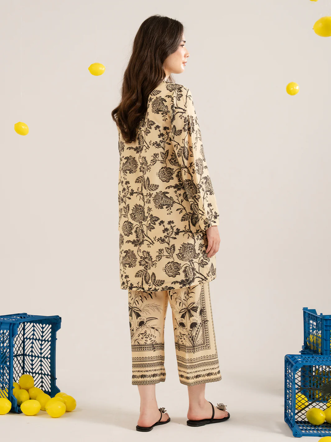 GLOW - Image 3