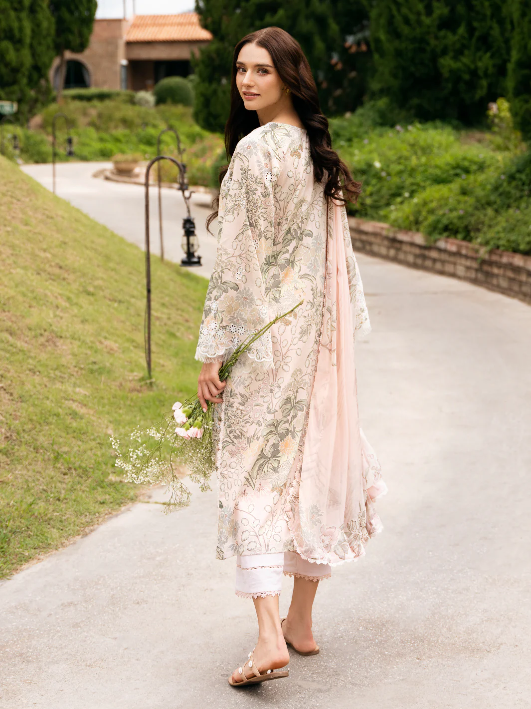 LOTUS - Image 3