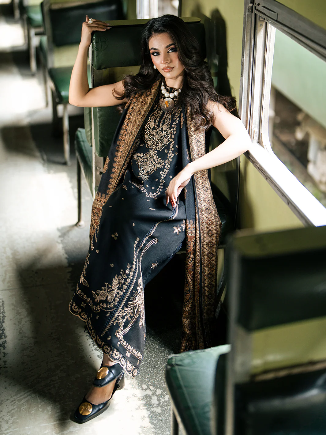 MANNAT - Image 9