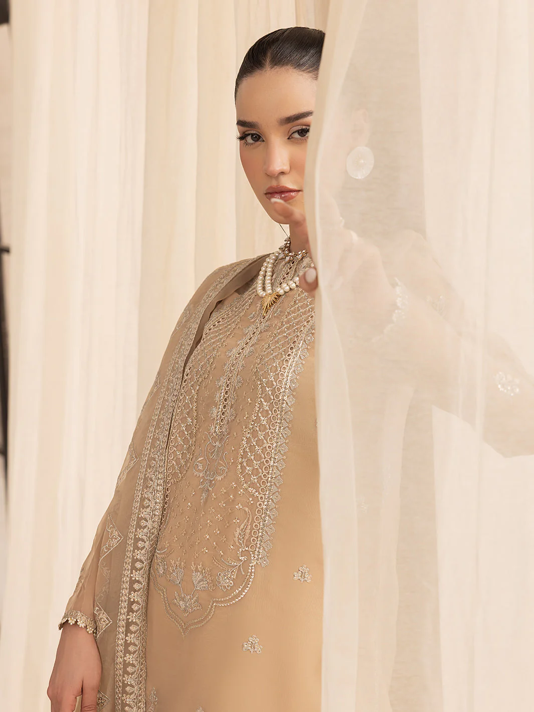 NOIR - Aleen - Image 7
