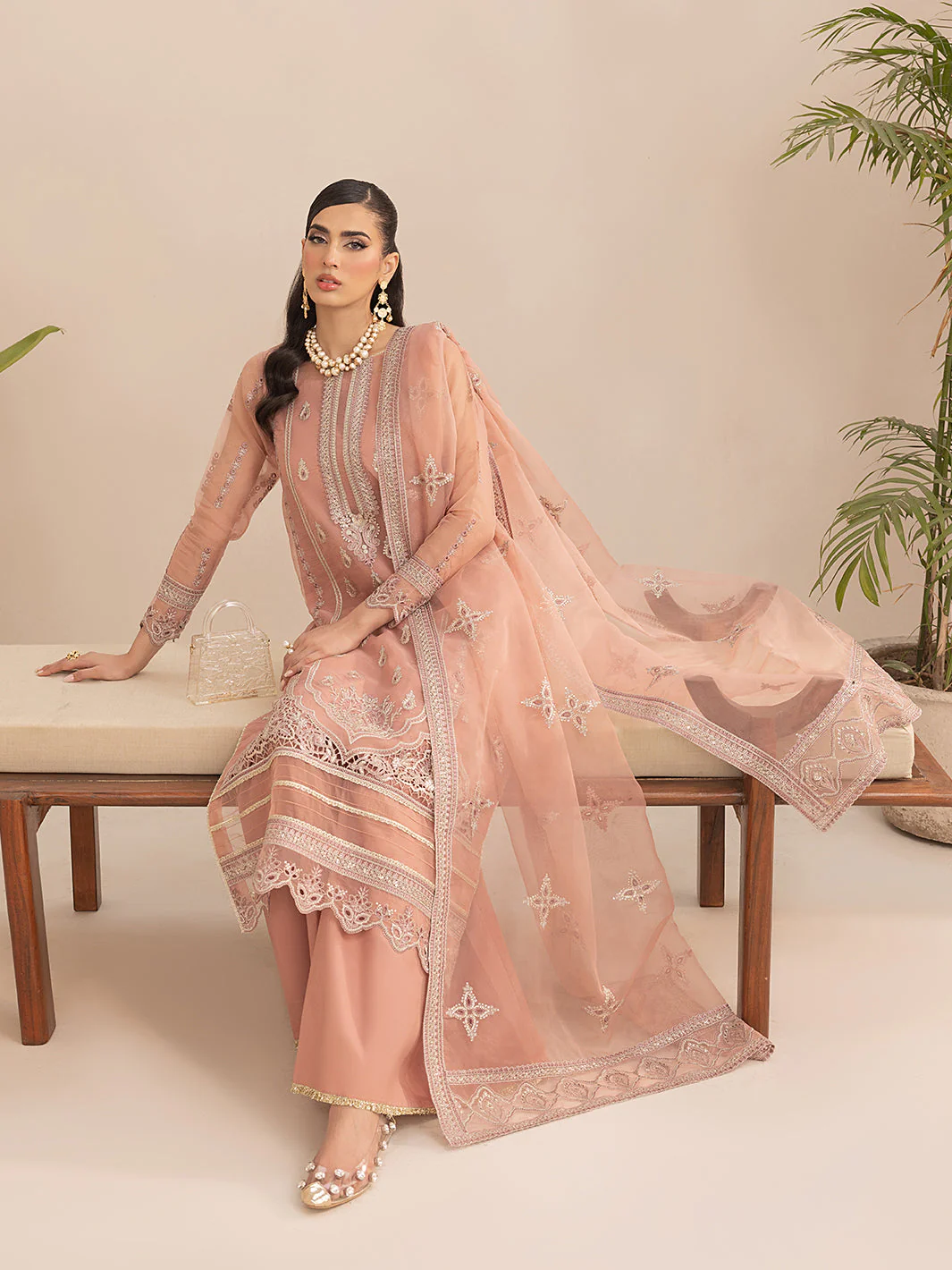 ROUGE - Aleen - Image 7